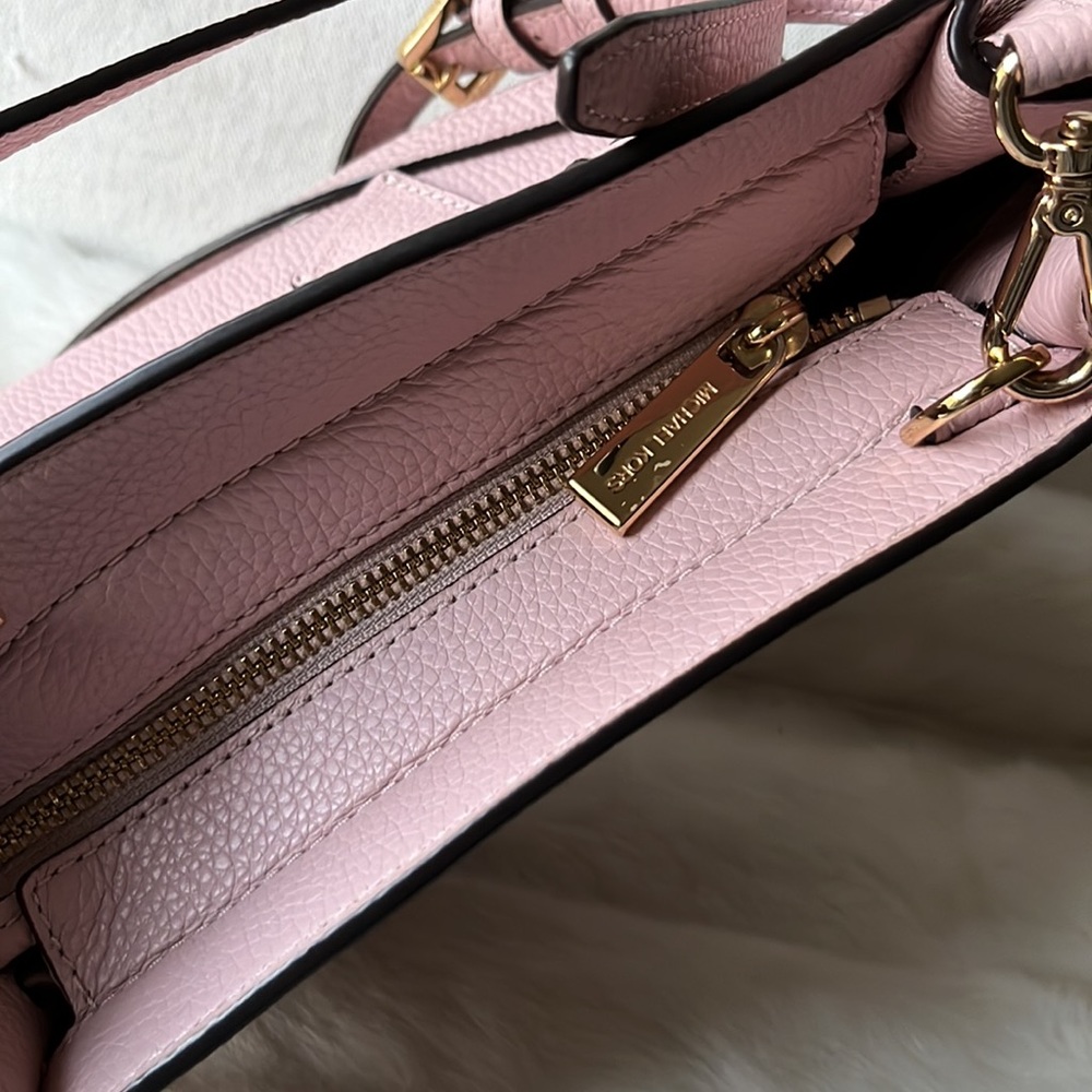 Michael Kors Hamilton Small Crossbody Woman's Travel Messenger Leather Bag Purse - Picture 9 of 15